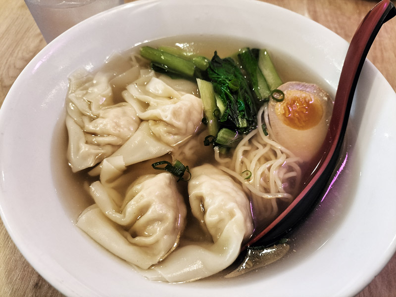 香港市場 香港ワンタン麺(塩) 香港市場 香港ワンタン麺(塩)